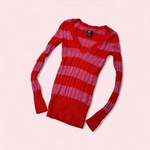 Y2K American Eagle Outfitters Red and Pink Striped V-Neck Sweater